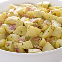 Salată de cartofi germană (bavareză)