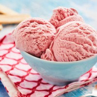 Înghețată de căpșuni