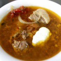 Ciorbă de miel cu leuștean și orez