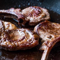 Cotlete de miel la tigaie