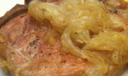 Cotlete De Porc Cu Ceapa Caramelizata