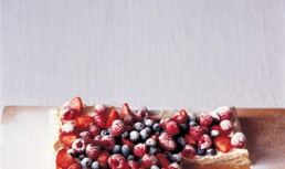 Tarta Cu Fructe De Padure Si Crema Mascarpone