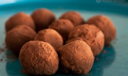 Trufe de ciocolată neagră cu avocado
