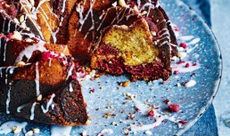 Bundt Cake Cu Unt De Arahide Si Zmeura
