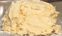 Aluat cu crema de branza