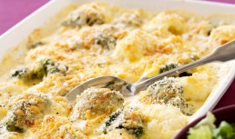 Broccoli gratinat cu parmezan