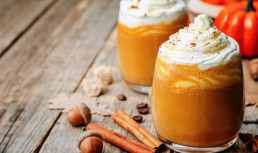 Cum să faci acasă Pumpkin Spice Latte, mai bun decât cel de la Starbucks