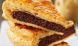 Galette des rois (Tortul regilor) cu rom si stafide