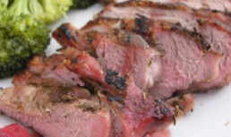 Cotlet de porc cu sos de zmeura