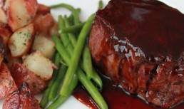 Filet Mignon Cu Sos Balsamic