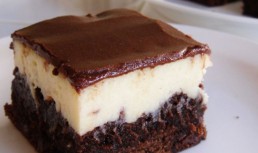 Negresa cu cheesecake