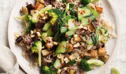 Vita Picanta Cu Broccoli Si Alune