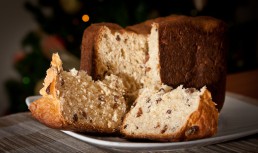 Panettone (cozonac italian)