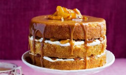 Tort cu mere si caramel