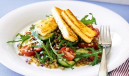 Salată cu haloumi și linte