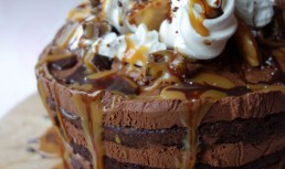 Tort cu mousse de ciocolata