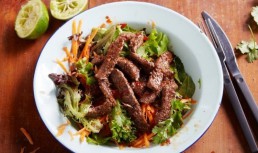 Salata Thailandeza Cu Carne De Vita