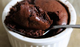 Souffle de ciocolata cu rom
