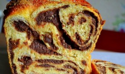 Cozonac pufos fără frământare