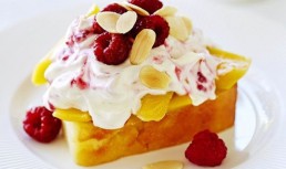 Trifle Cu Mango Si Zmeura