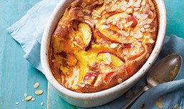 Clafoutis Cu Nectarine Si Migdale