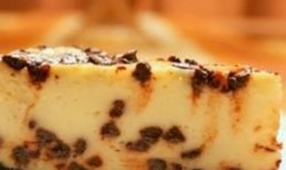 Cheesecake Cu Fulgi De Ciocolata