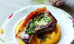 Cotlete Cu Gremolata Si Sos De Ricotta Si Lamaie