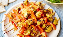 Kebab de pui cu iaurt și condimente