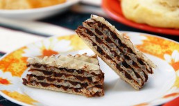 Napolitană cu cremă de caramel și nuci - de post