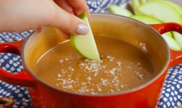 Fondue de caramel sărat