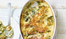 Gnocchi gratinați, cu broccoli și spanac