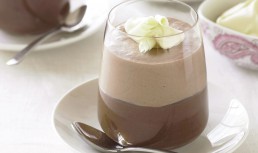 Mousse de ciocolată în două culori