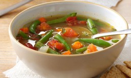 Ciorbă ardelenească de fasole verde (cu afumătură)