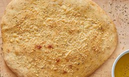 Focaccia cu parmezan