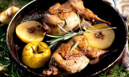 Pui cu gutui la tigaie - rețeta simplă a unei mâncăruri delicioase