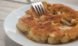 Șnițel de țelină pane - rețeta care înlouiește carnea