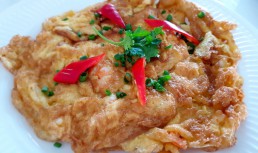 Rețetă de omletă cu creveți, simplă și gustoasă