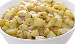 Salată de cartofi germană (bavareză)