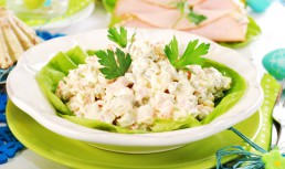Salată cu șuncă și maioneză