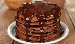 Cele mai bune pancakes cu ciocolată. Rețetă simplă și rapidă