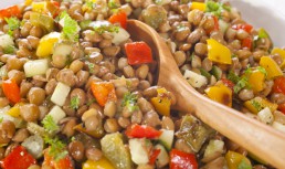 Salată de linte cu usturoi