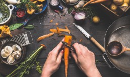 Mâncare cu gâturi de curcan la cuptor