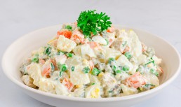 Salată Olivier. Rețeta tradiționala rusească de salată de boeuf