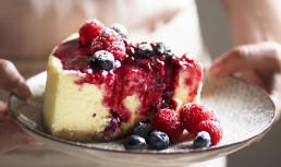 Cheesecake cu fructe de pădure, fără coacere