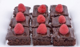 Cea mai bună rețetă de negresă cu glazură de ciocolată