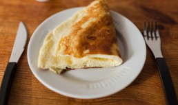 Omletă din ouă de prepeliță