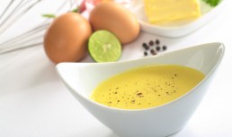Sos olandez (hollandaise) - rețeta originală. Cum se prepară, trucuri utile și la ce feluri de mâncare poate fi folosit