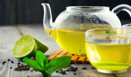 Ceai verde cu lime și ghimbir