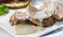 Mușchiuleț de porc cu sos gorgonzola