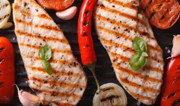 Piept de pui cu legume la grătar - cea mai sănătoasă alegere